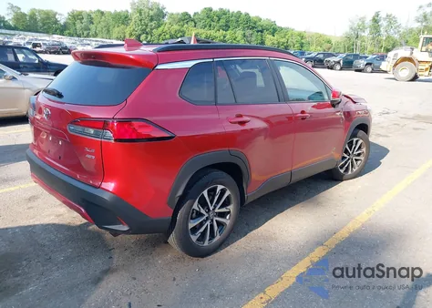 2023 Toyota Corolla Cross Xle from USA, damaged, VIN 7MUDAABG3PV054825